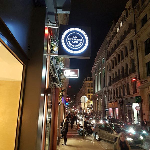 La chambre aux confitures-caisson-ajouré-lumineux double face nuit