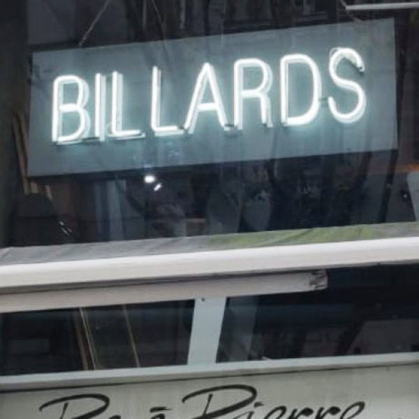 Billards lettres lumineuses