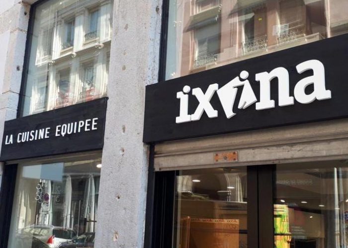 Enseigne Ixina