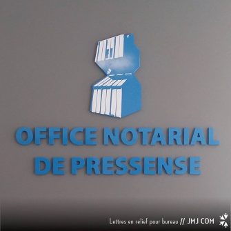 Lettres en relief pour bureau office notarial