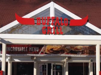 Lettres en reliefs Buffalo Grill